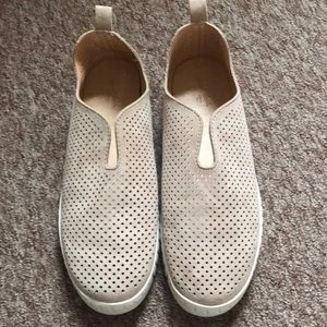 comfy shoes for spring/summer!